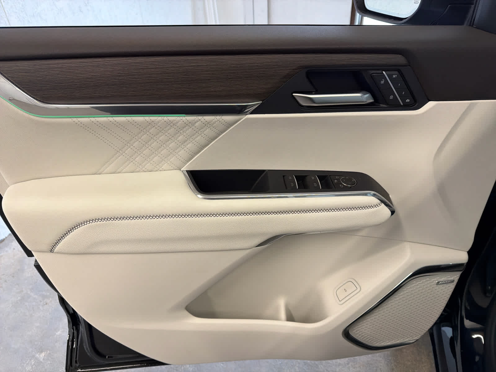 2026 GMC Acadia Denali - Photo 19