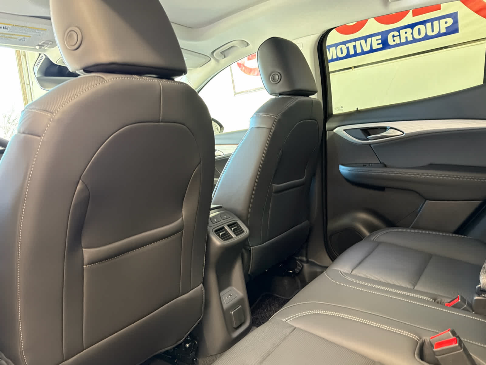 2026 Buick Envision Avenir - Photo 25