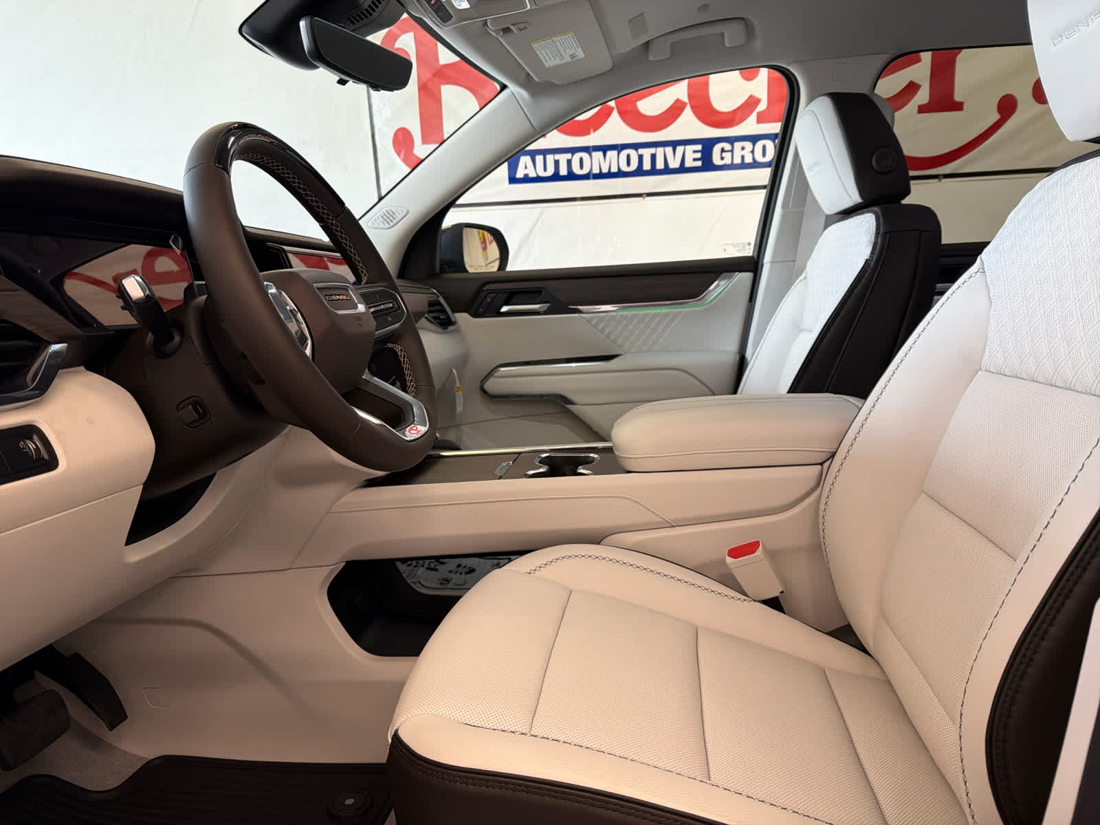 2026 GMC Acadia Denali - Photo 15