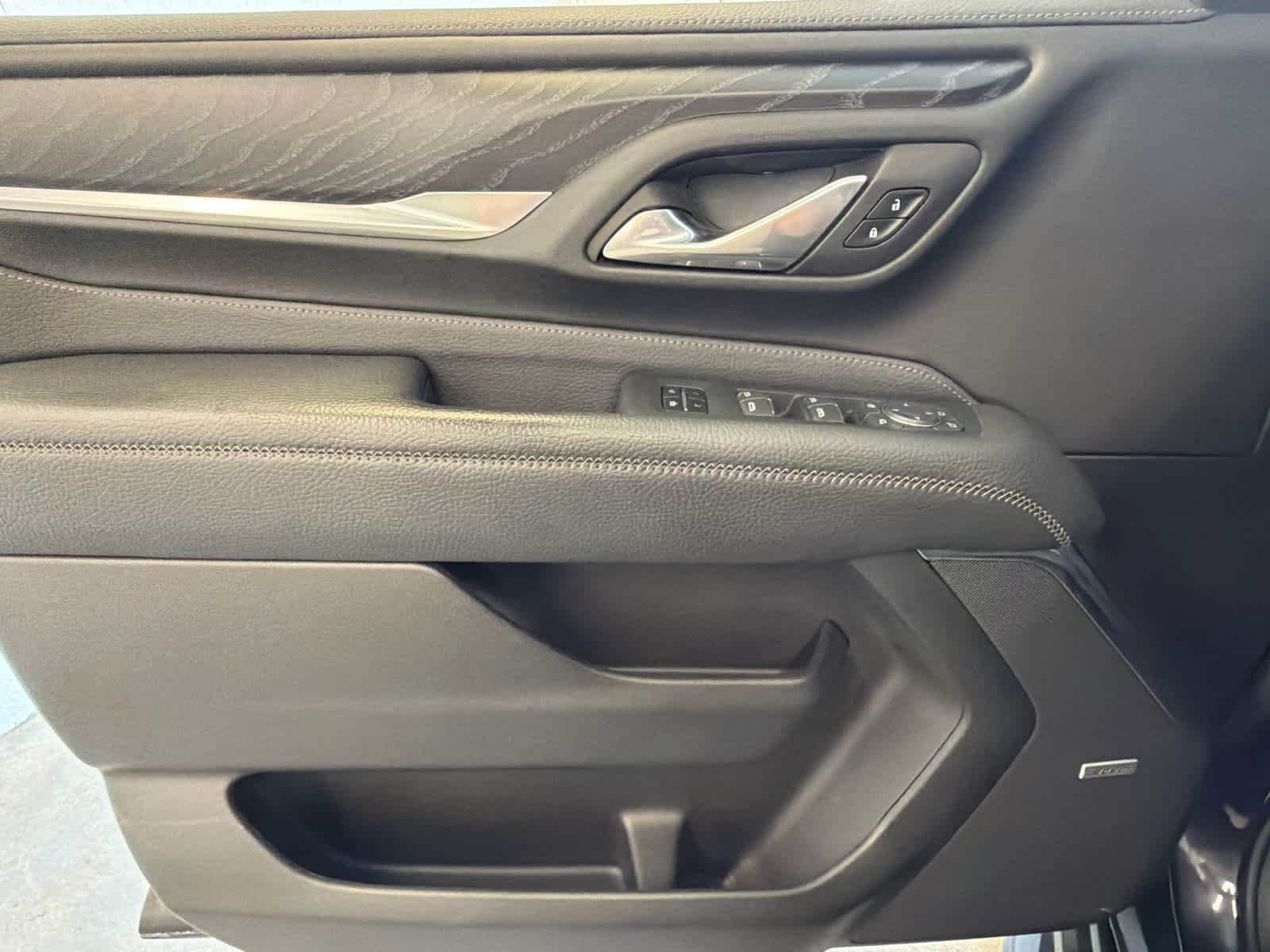 2024 GMC Yukon Denali - Photo 19