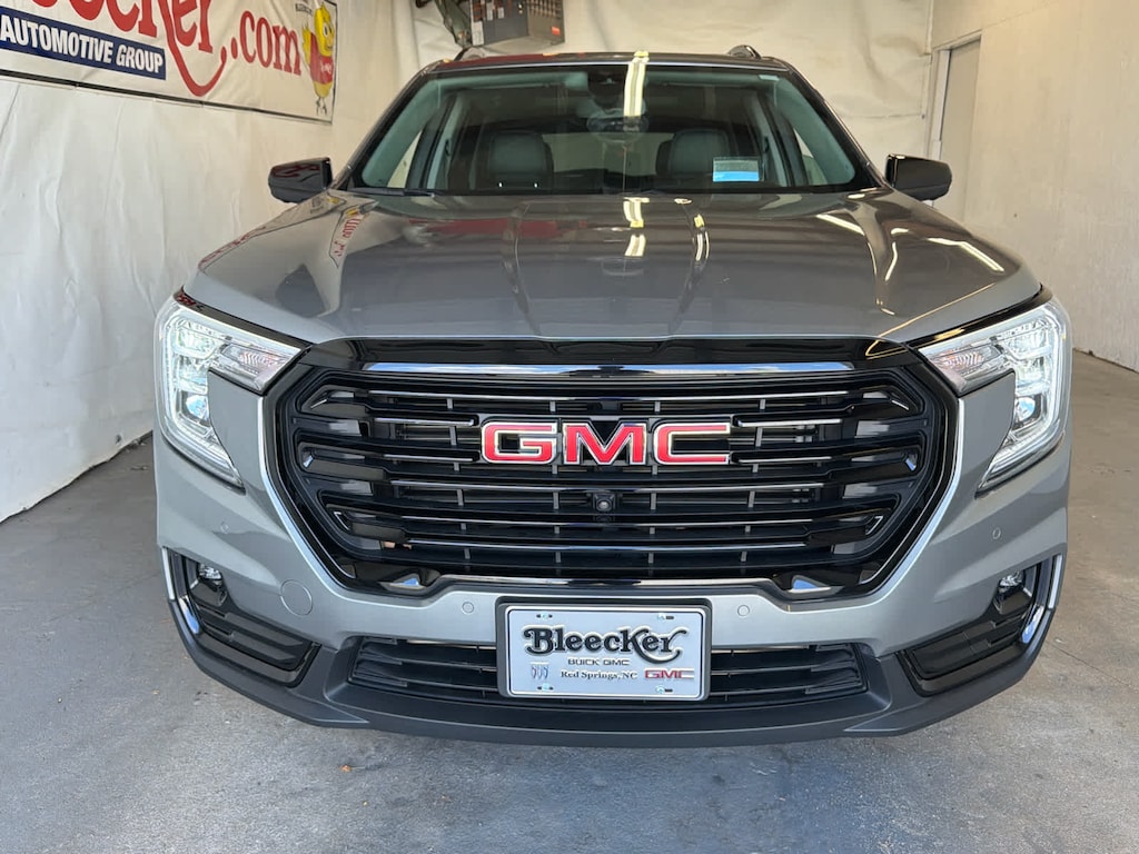 Used 2023 GMC Terrain SLT SUV
