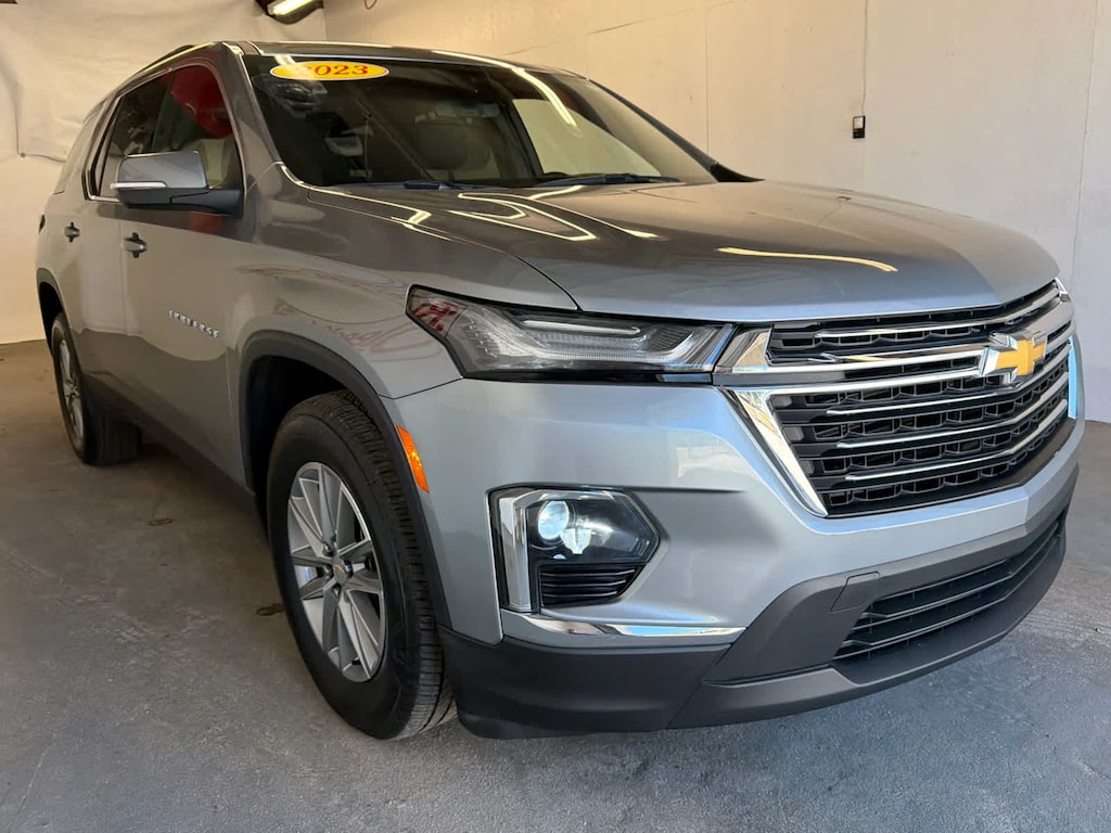 Used 2023 Chevrolet Traverse LT Cloth SUV
