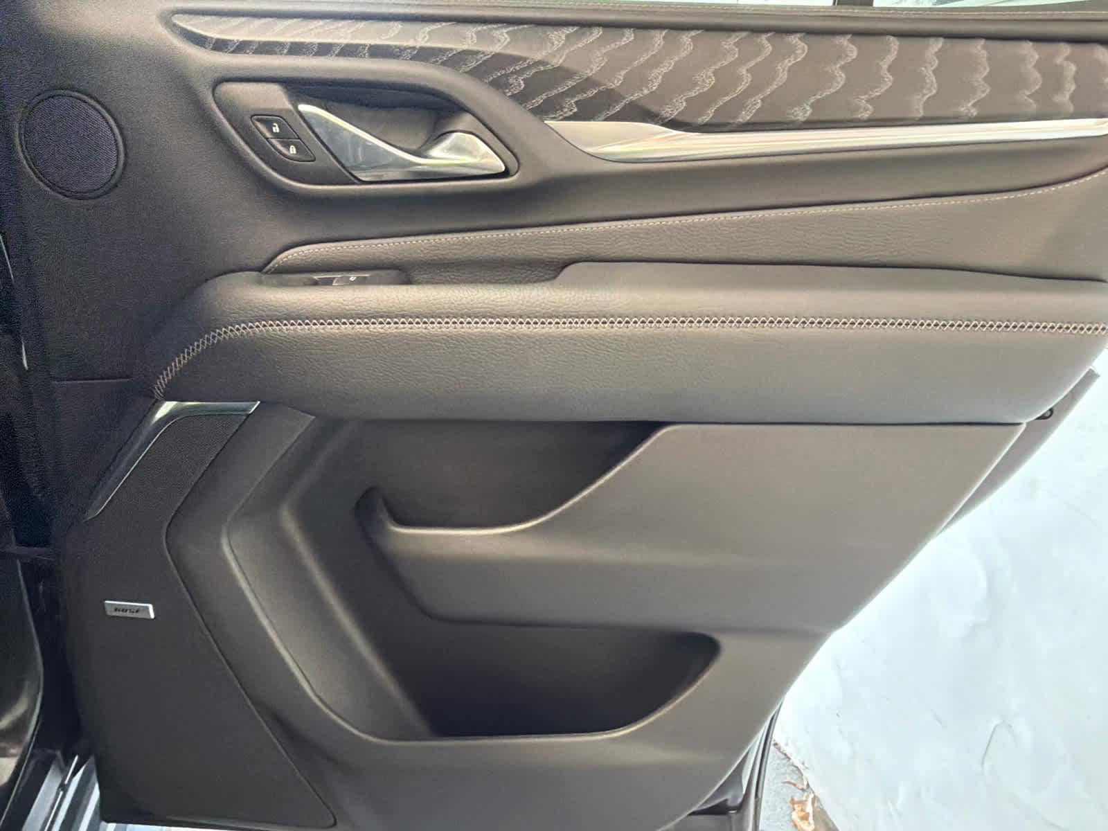 2024 GMC Yukon Denali - Photo 39