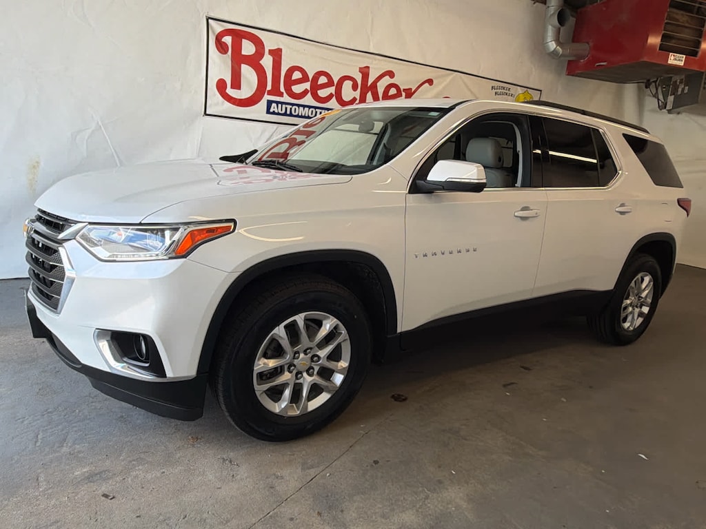Used 2021 Chevrolet Traverse LT Cloth SUV