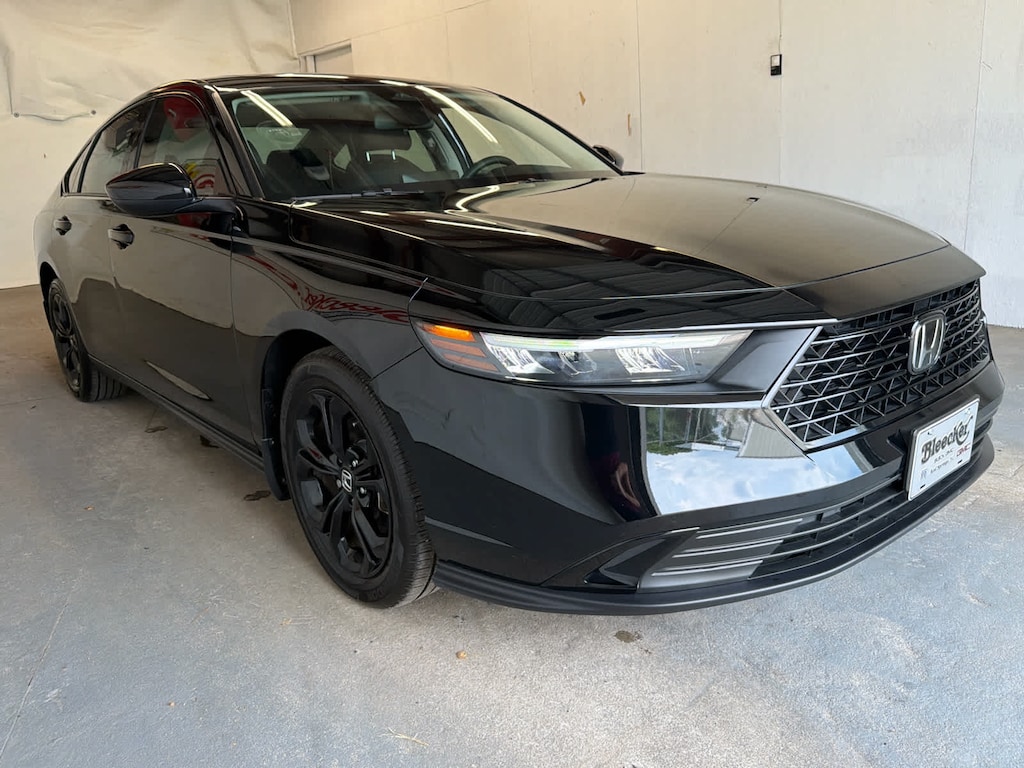 Used 2025 Honda Accord Sedan SE