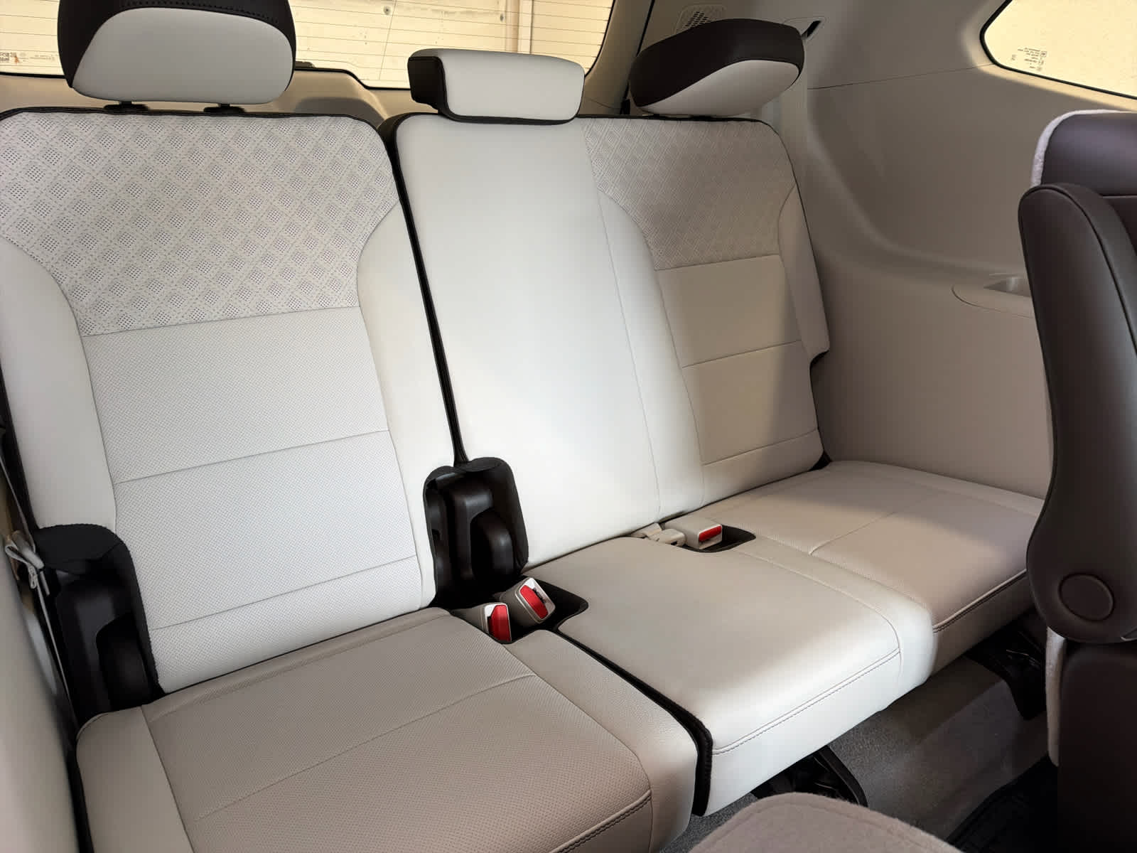 2026 GMC Acadia Denali - Photo 40