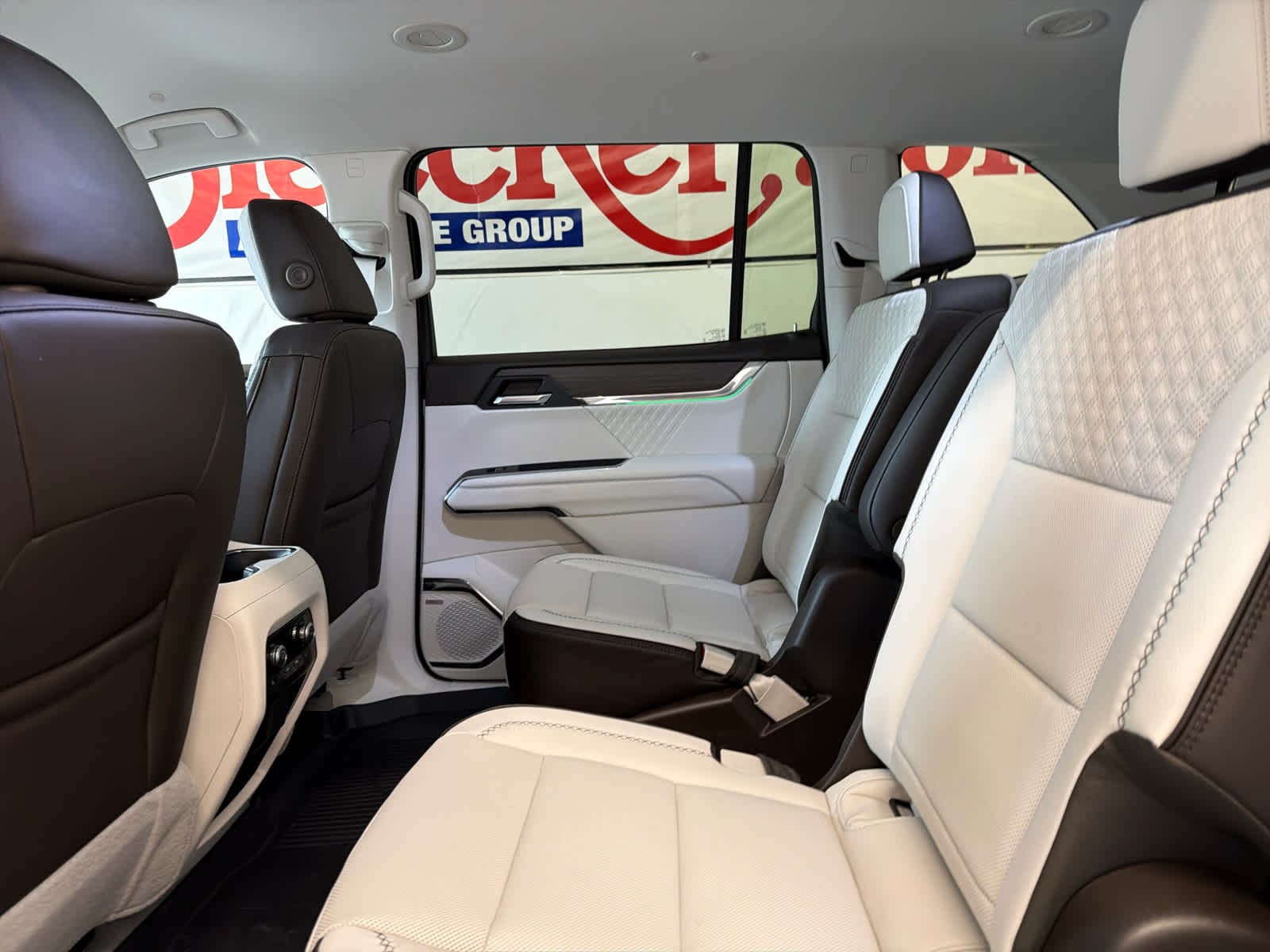 2026 GMC Acadia Denali - Photo 23