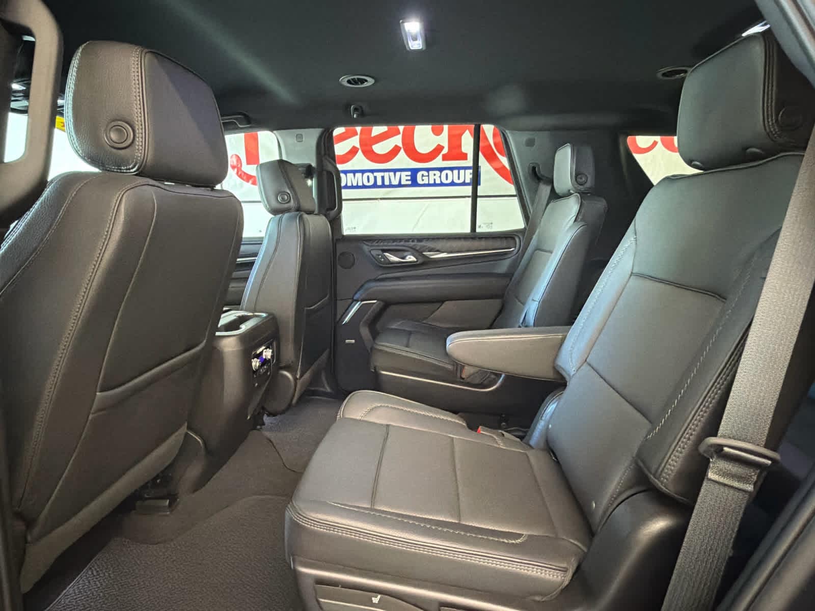 2024 GMC Yukon Denali - Photo 22