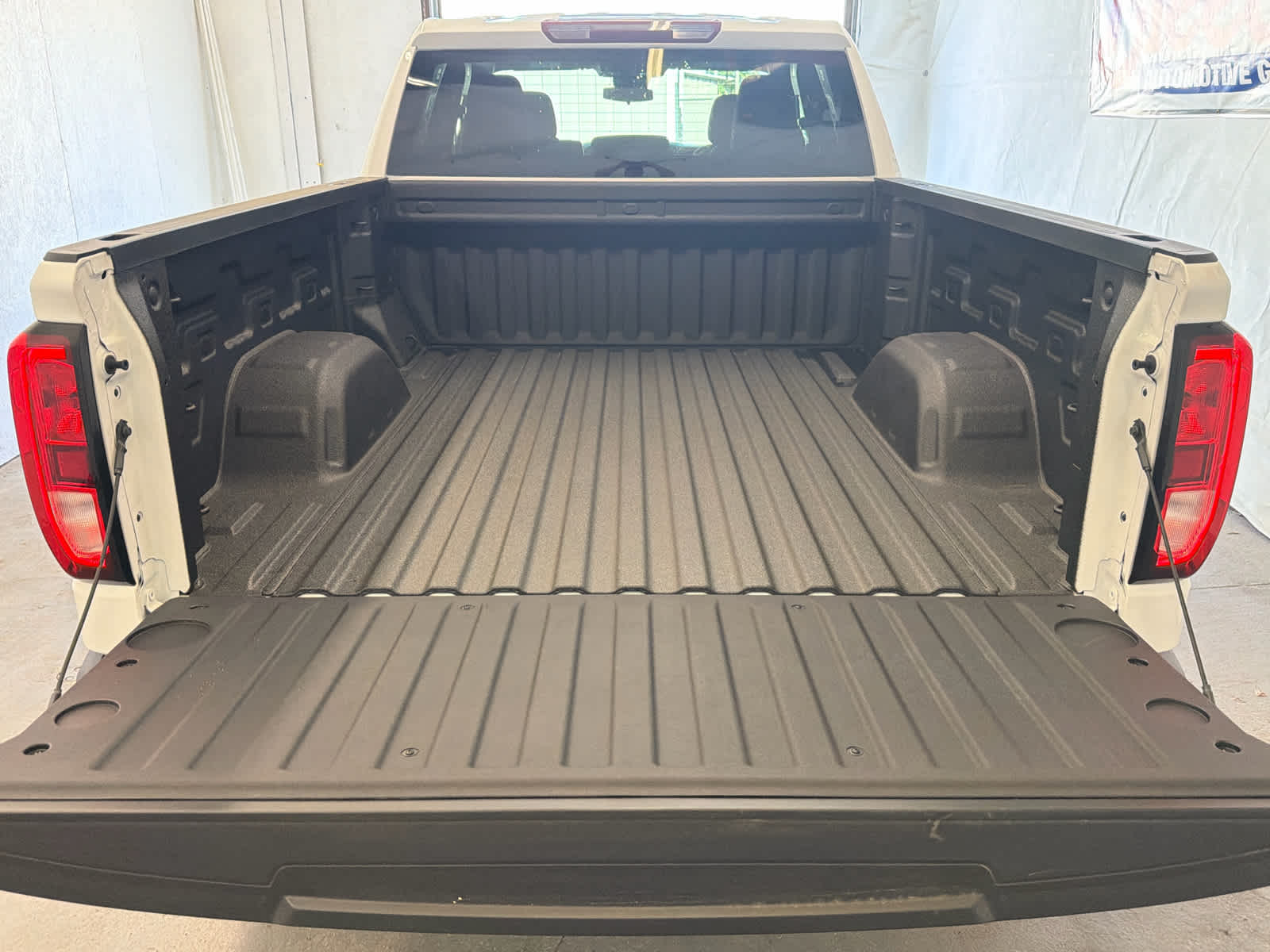 2026 GMC Sierra 1500 Pro - Photo 7