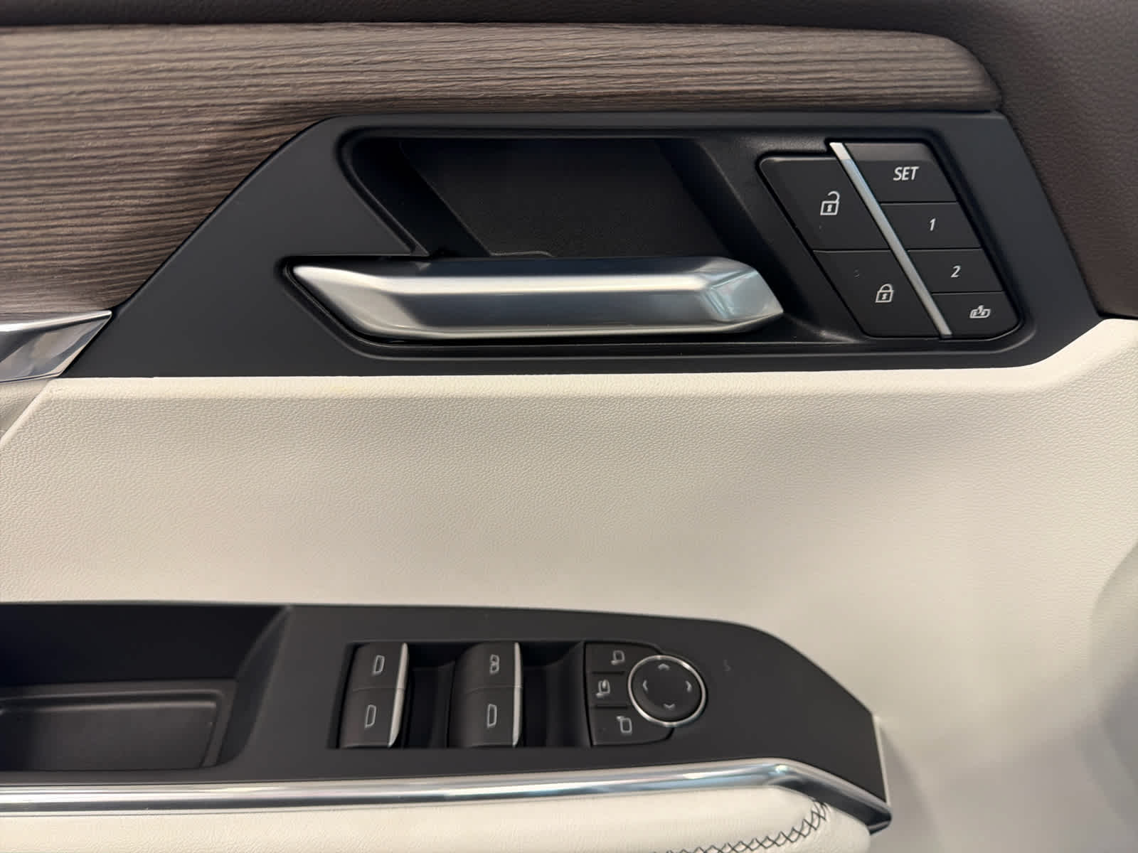 2026 GMC Acadia Denali - Photo 20