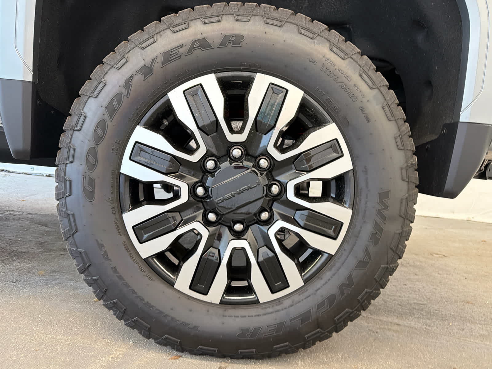 2026 GMC Sierra 2500HD Denali Ultimate - Photo 11