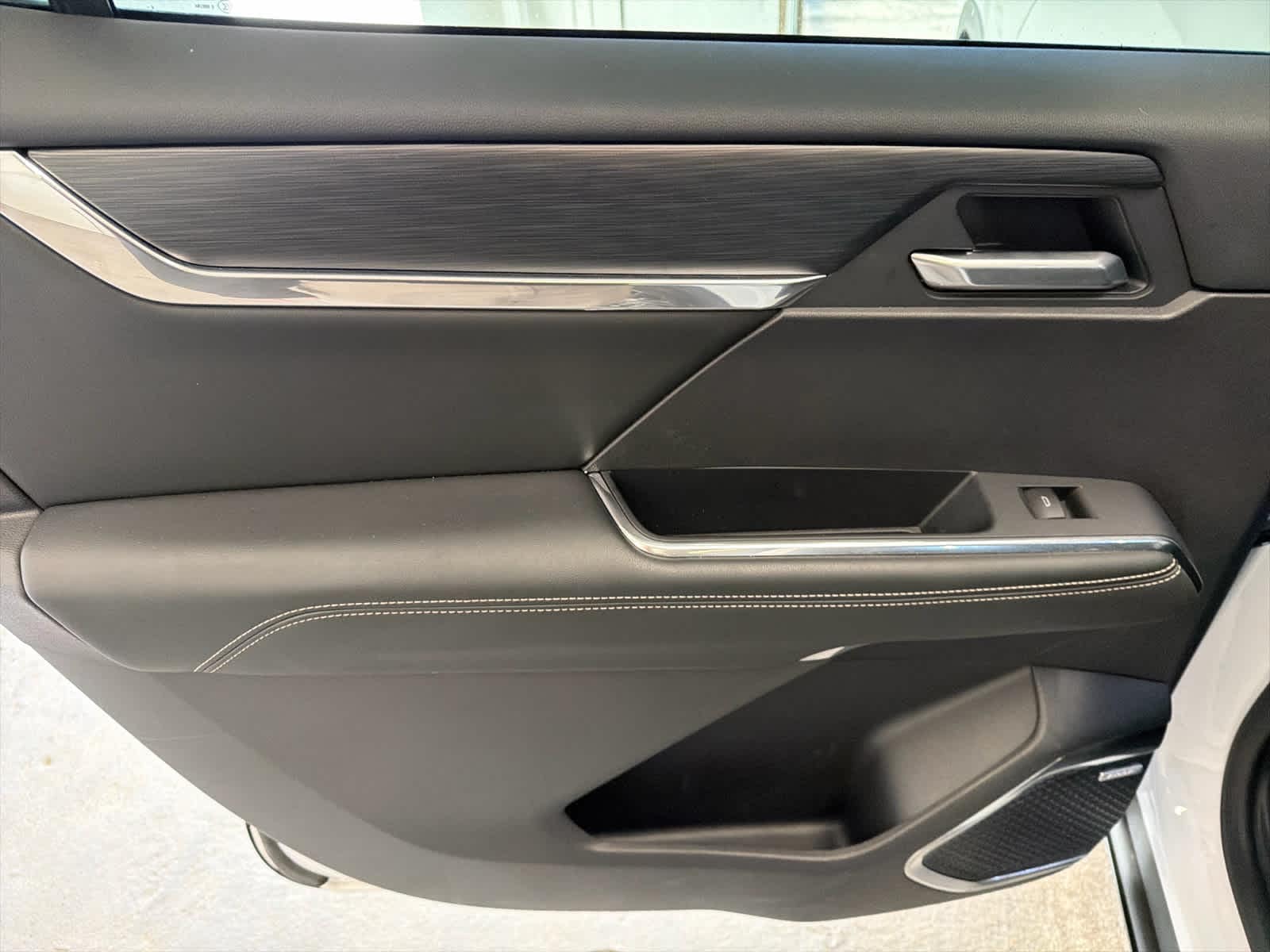 2025 GMC Acadia Elevation - Photo 27