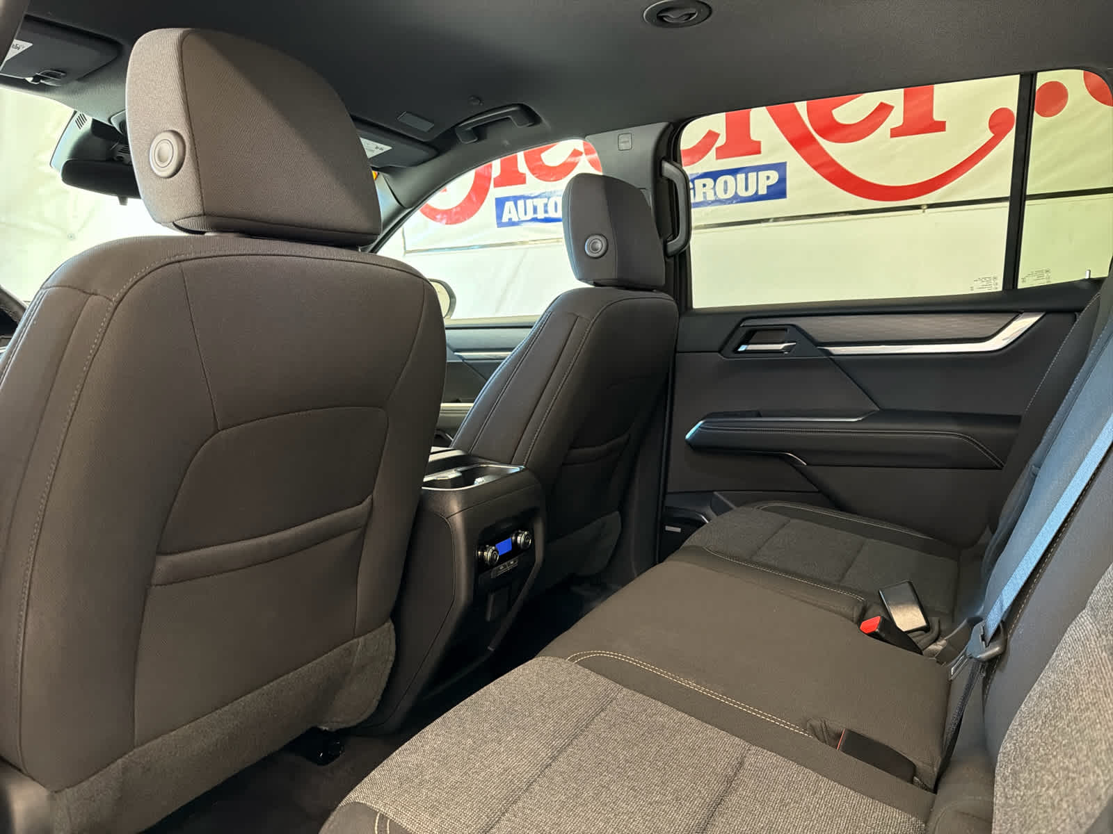 2025 GMC Acadia Elevation - Photo 25