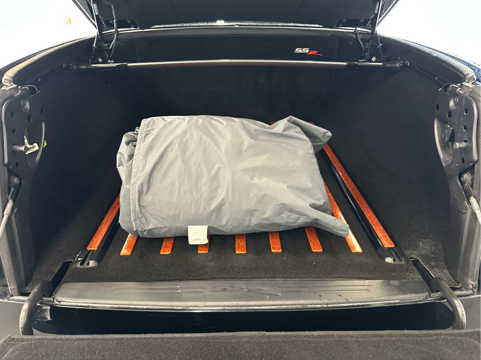 2004 Chevrolet SSR LS - Photo 13