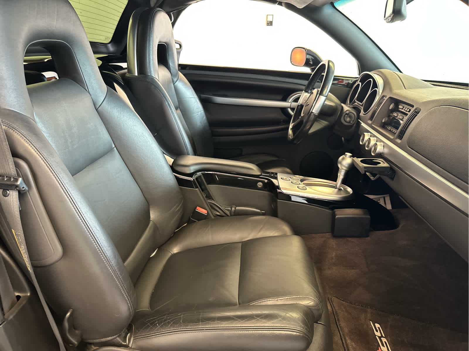 2004 Chevrolet SSR LS - Photo 22