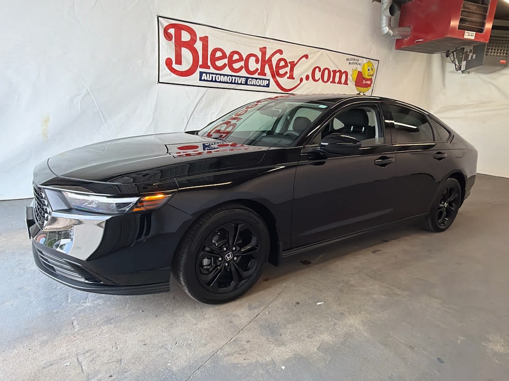 Used 2025 Honda Accord Sedan SE