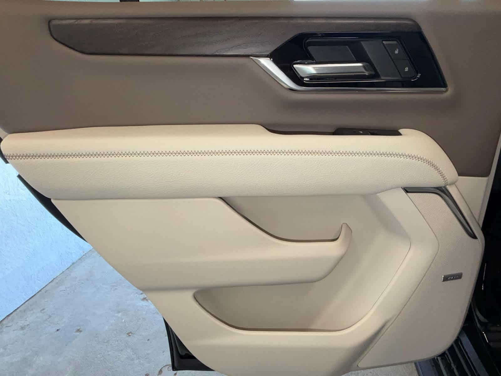 2026 GMC Yukon Denali - Photo 26