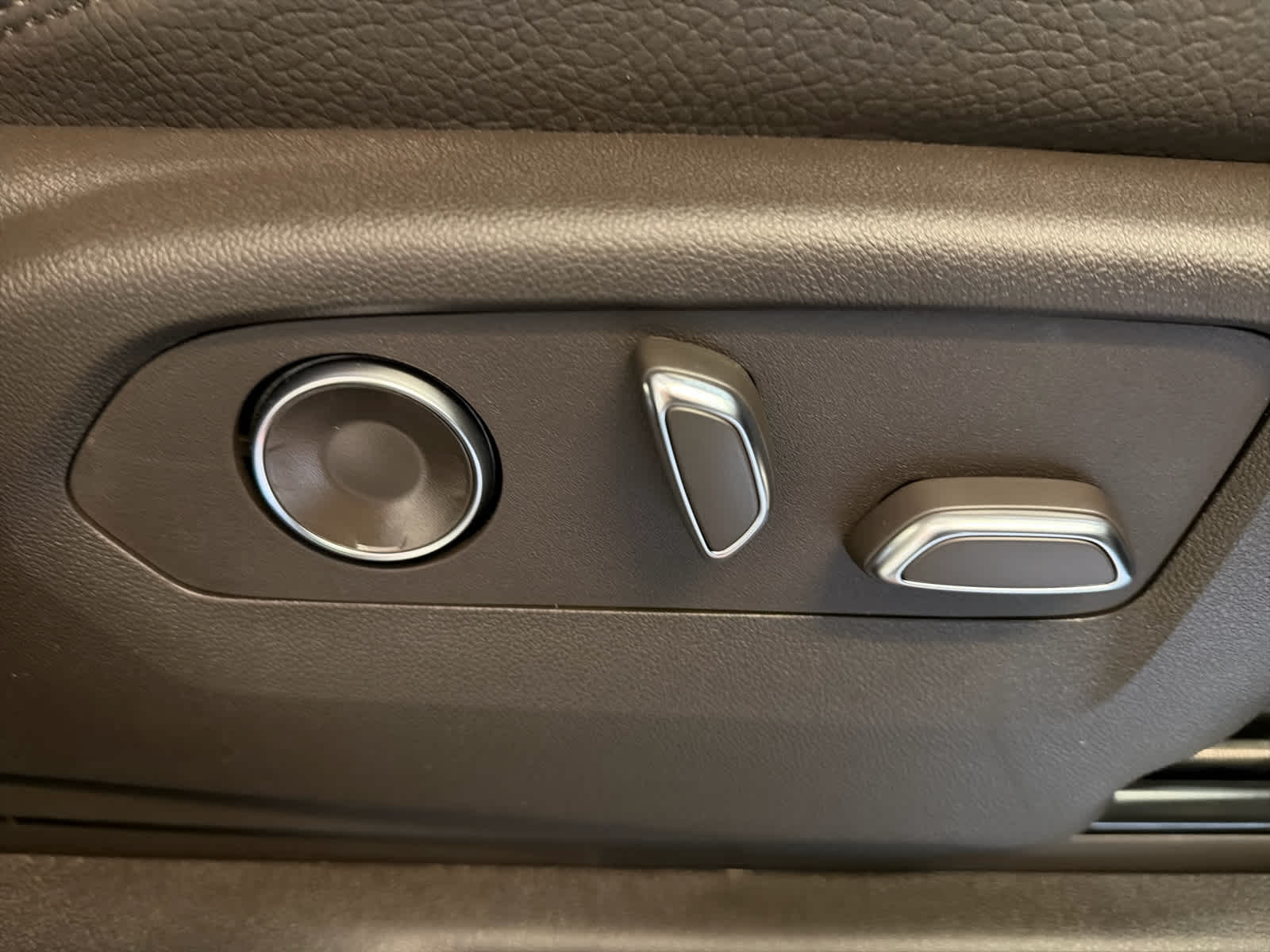 2026 GMC Sierra 2500HD Denali - Photo 29