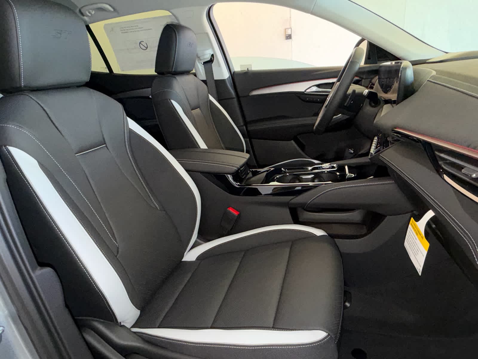 2026 Buick Envision Sport Touring - Photo 30