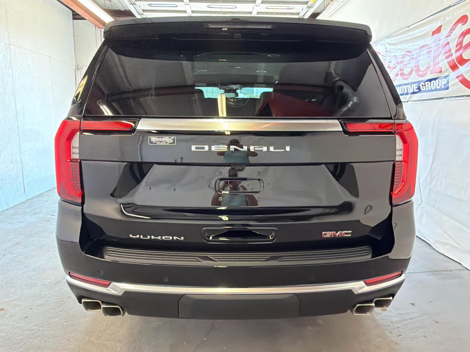 2026 GMC Yukon Denali - Photo 6