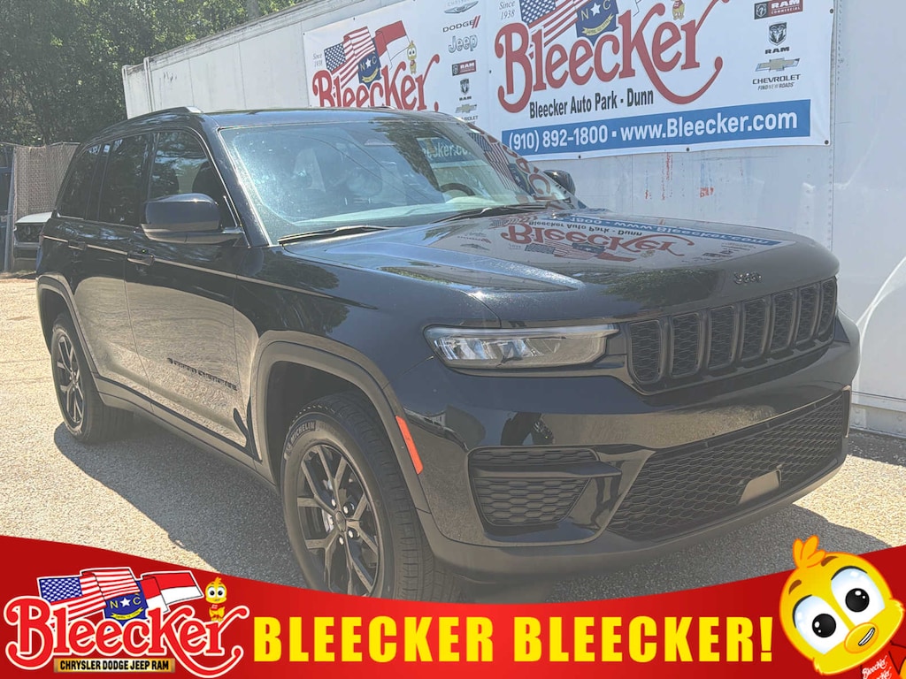 Used 2025 Jeep Grand Cherokee Altitude SUV