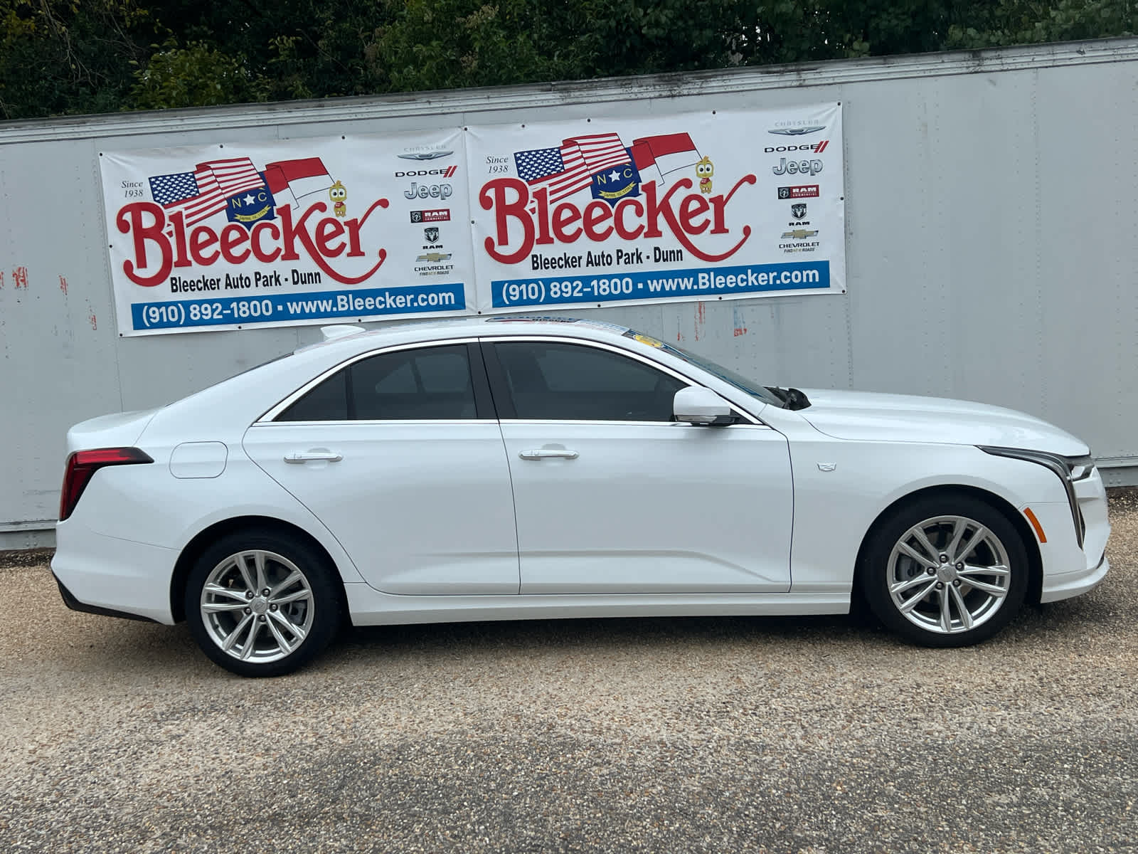 2024 Cadillac CT4 Luxury photo 2