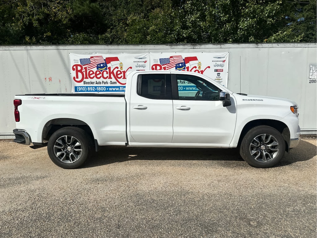 Used 2022 Chevrolet Silverado 1500 LT 4WD Double Cab 147 Truck Double Cab