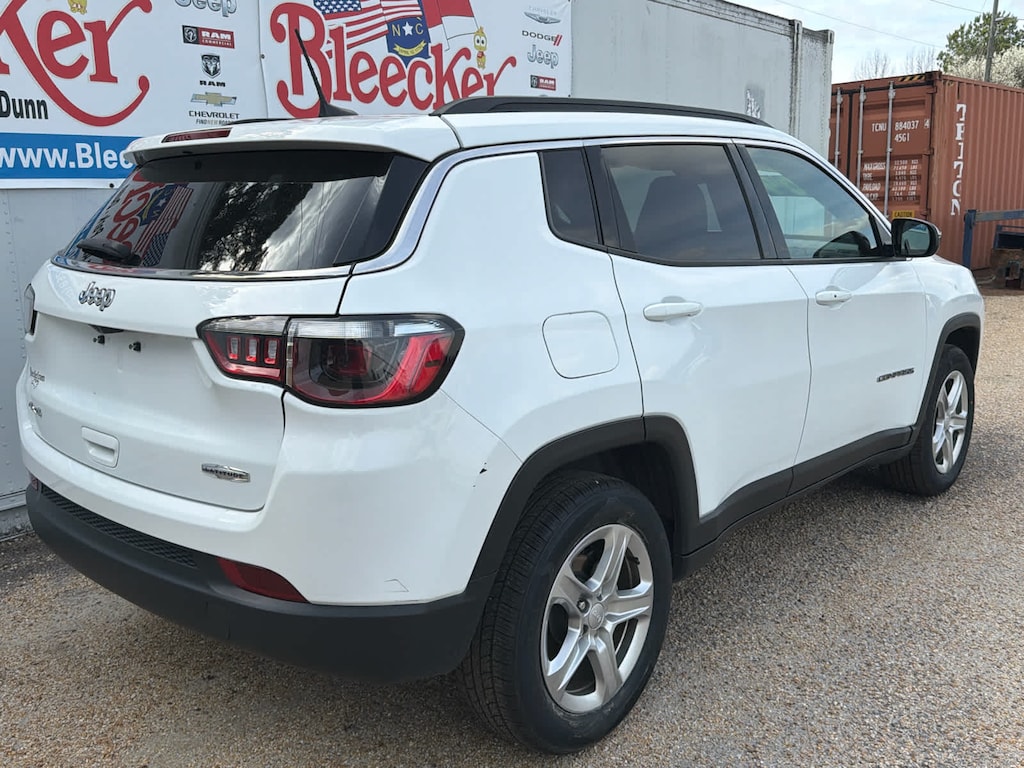 Used 2024 Jeep Compass Latitude SUV