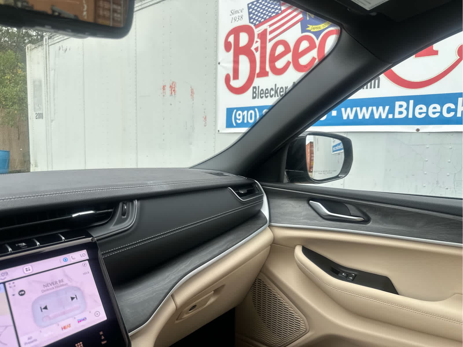 2025 Jeep Grand Cherokee L Limited - Photo 46