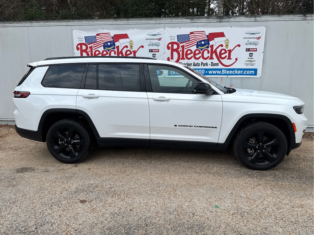 Used 2023 Jeep Grand Cherokee L Altitude SUV