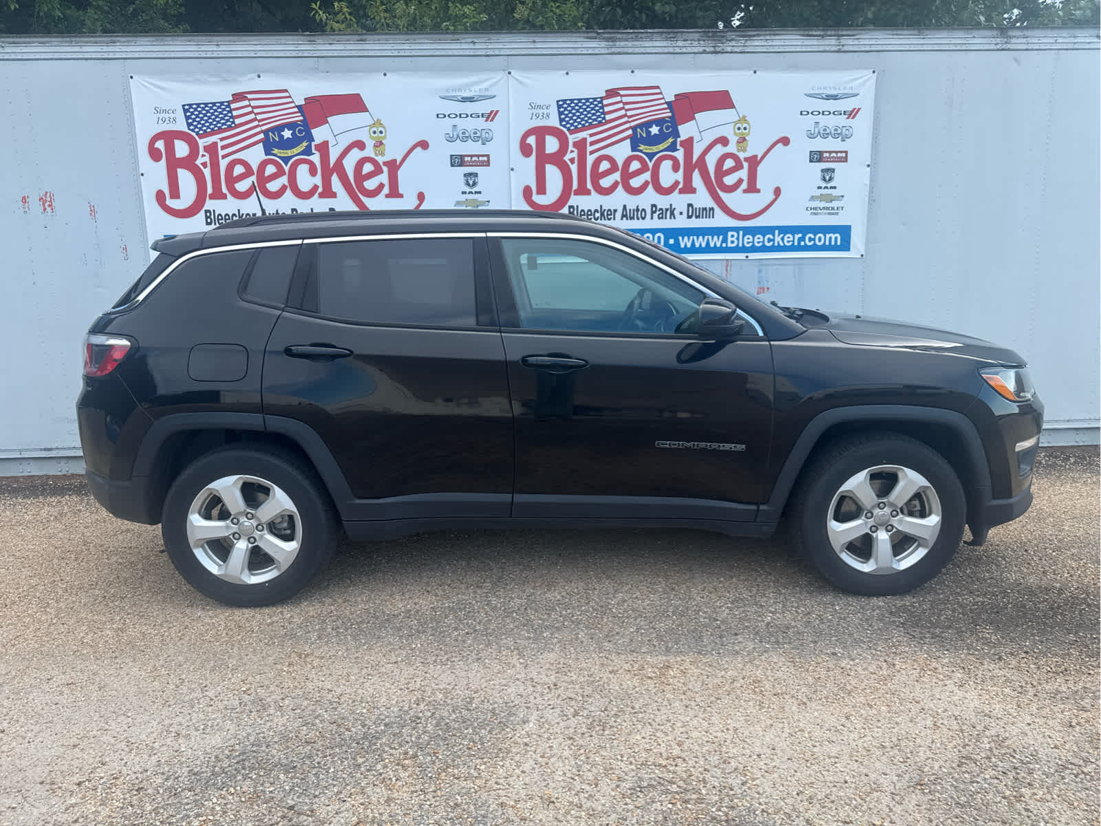 Used 2018 Jeep Compass Latitude with VIN 3C4NJCBB2JT486611 for sale in Dunn, NC