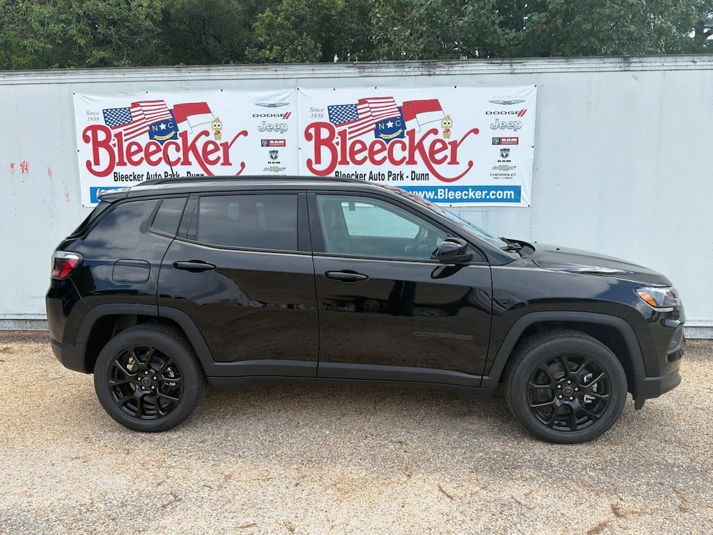 New 2026 Jeep Compass Latitude Sport Utility