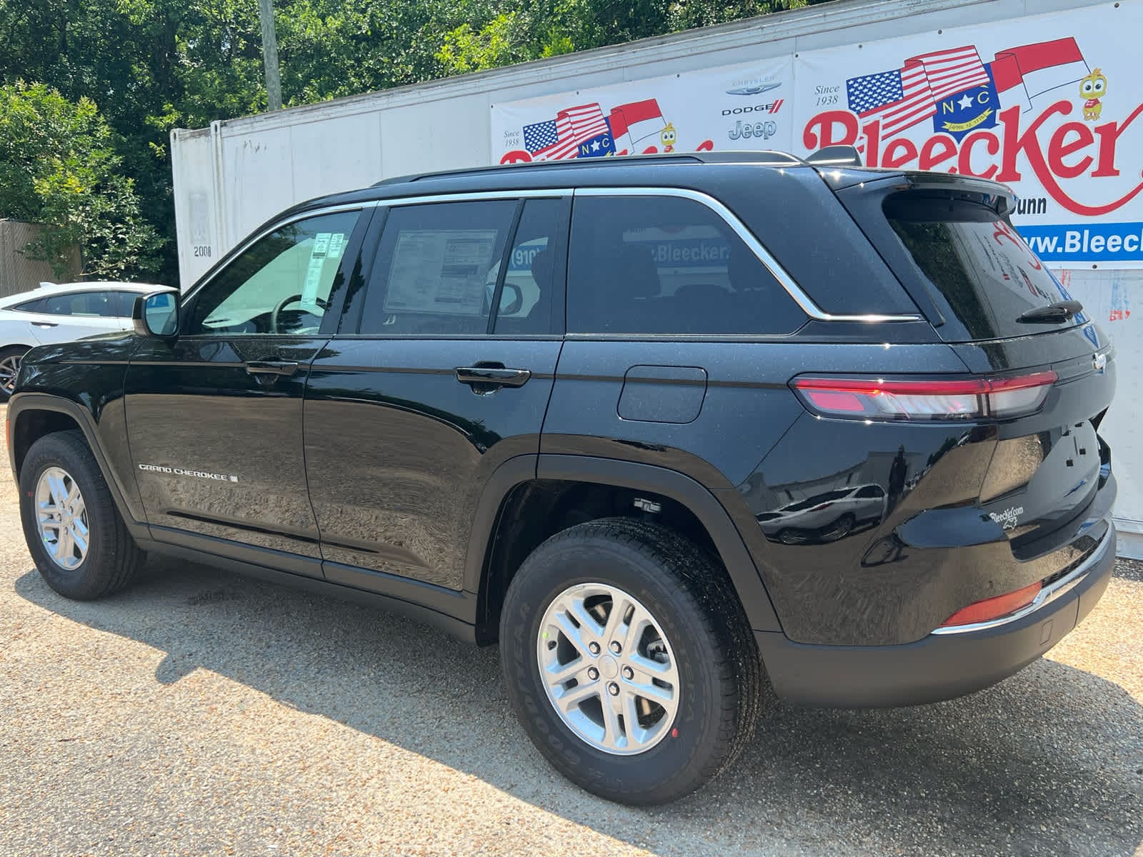 2025 Jeep Grand Cherokee Laredo - Photo 8