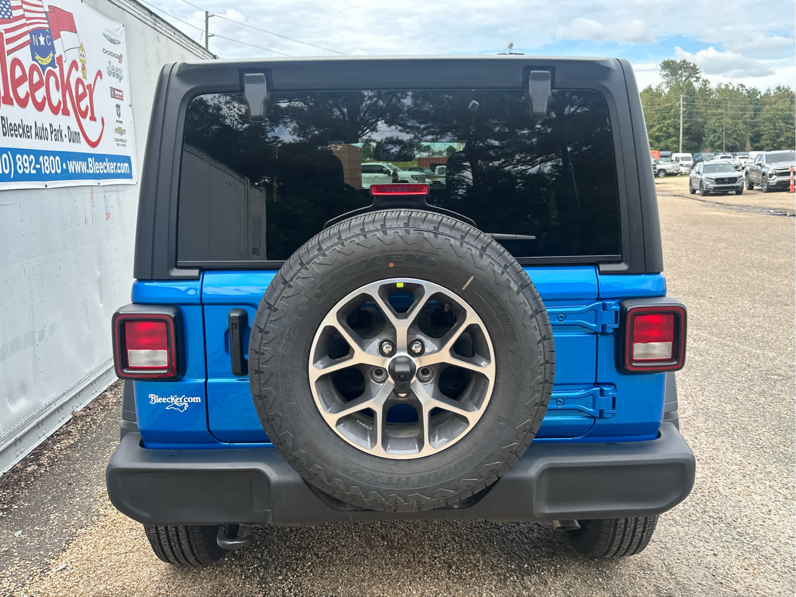 2026 Jeep Wrangler Willys Sport photo 2