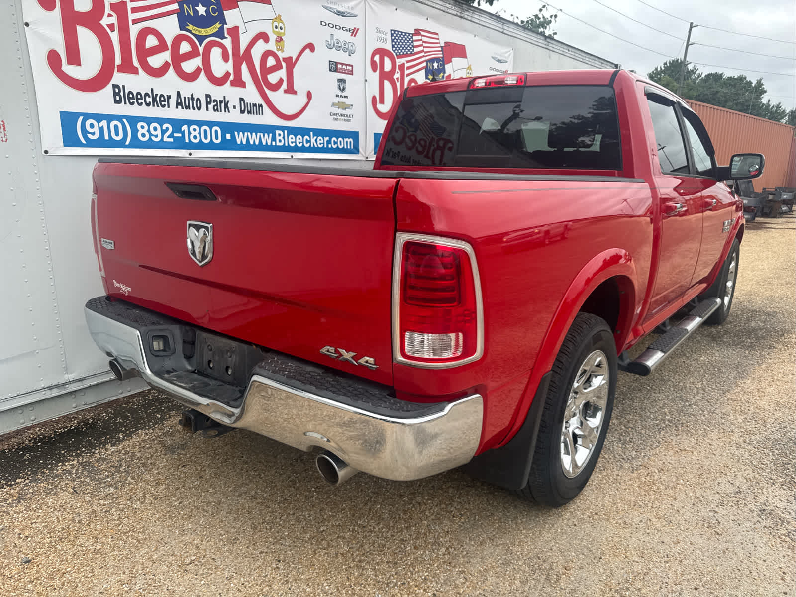 2016 Ram 1500 Laramie photo 3