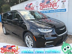 2026 Chrysler Pacifica Select Passenger Van