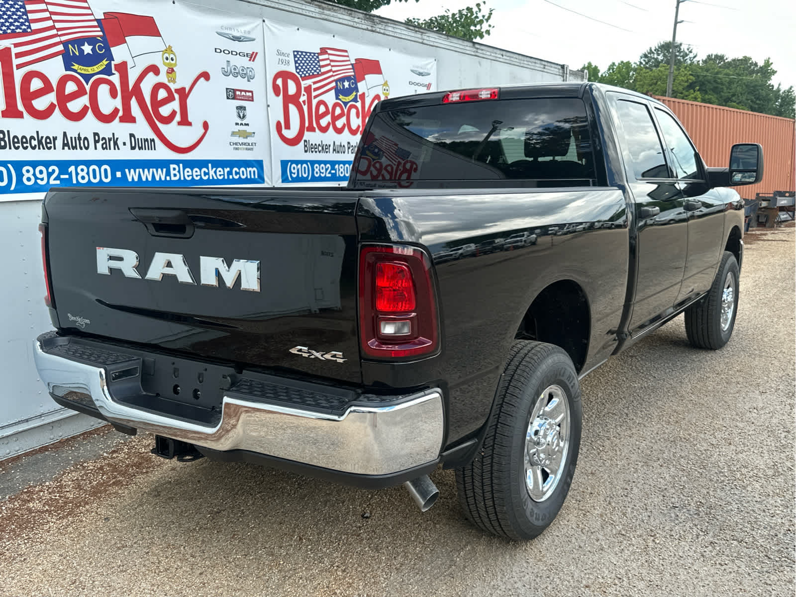2025 Ram 2500 Tradesman photo 3