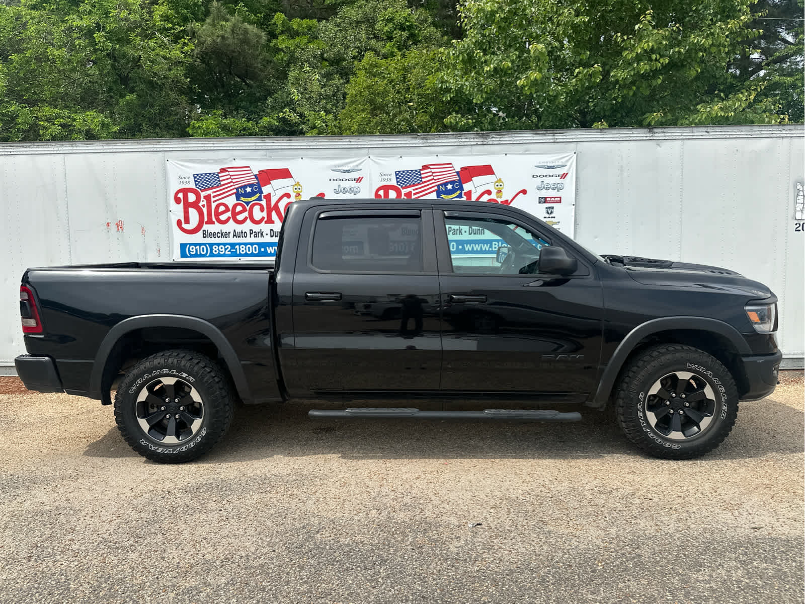 1C6SRFLT4LN421645
