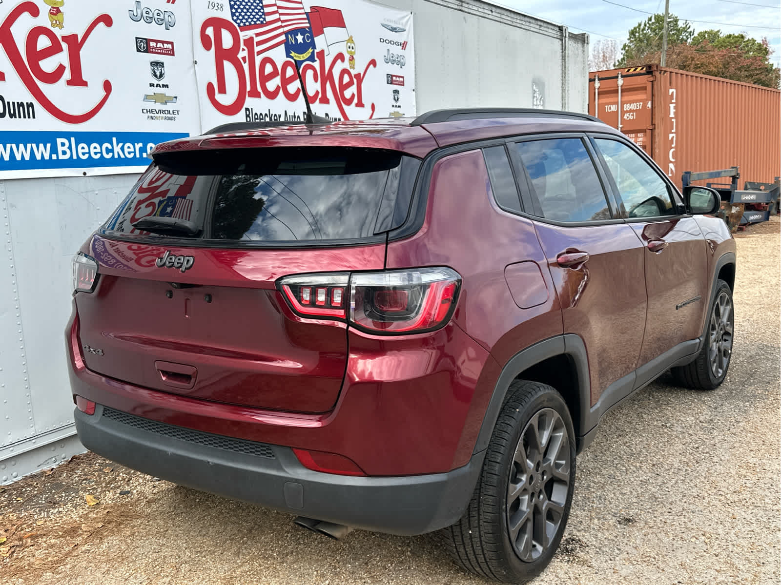 2021 Jeep Compass Altitude photo 2