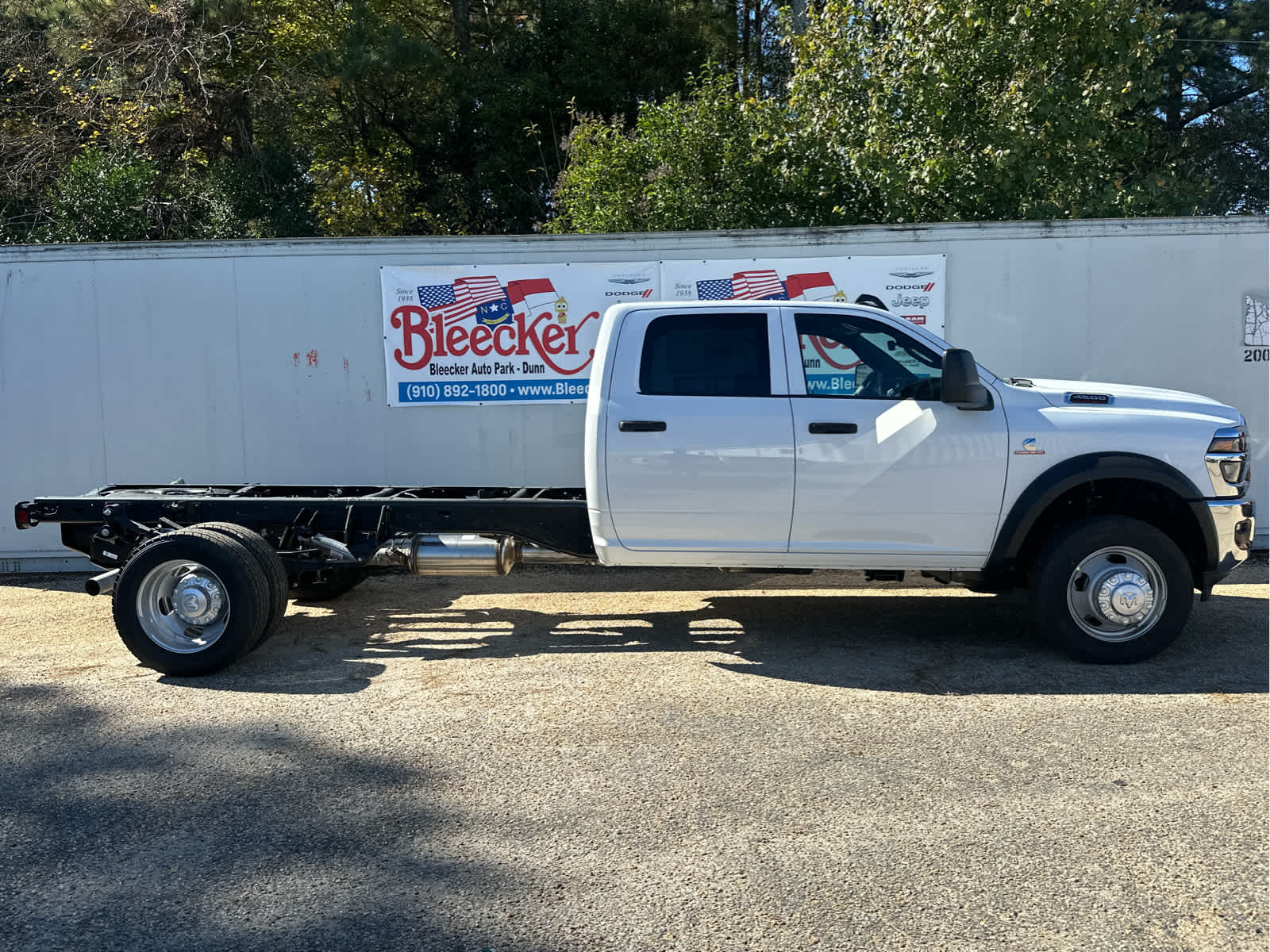 2026 Ram 4500 Tradesman photo 2
