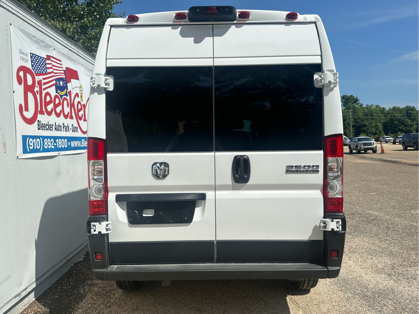 2025 Ram ProMaster 2500 Cargo Van photo 4