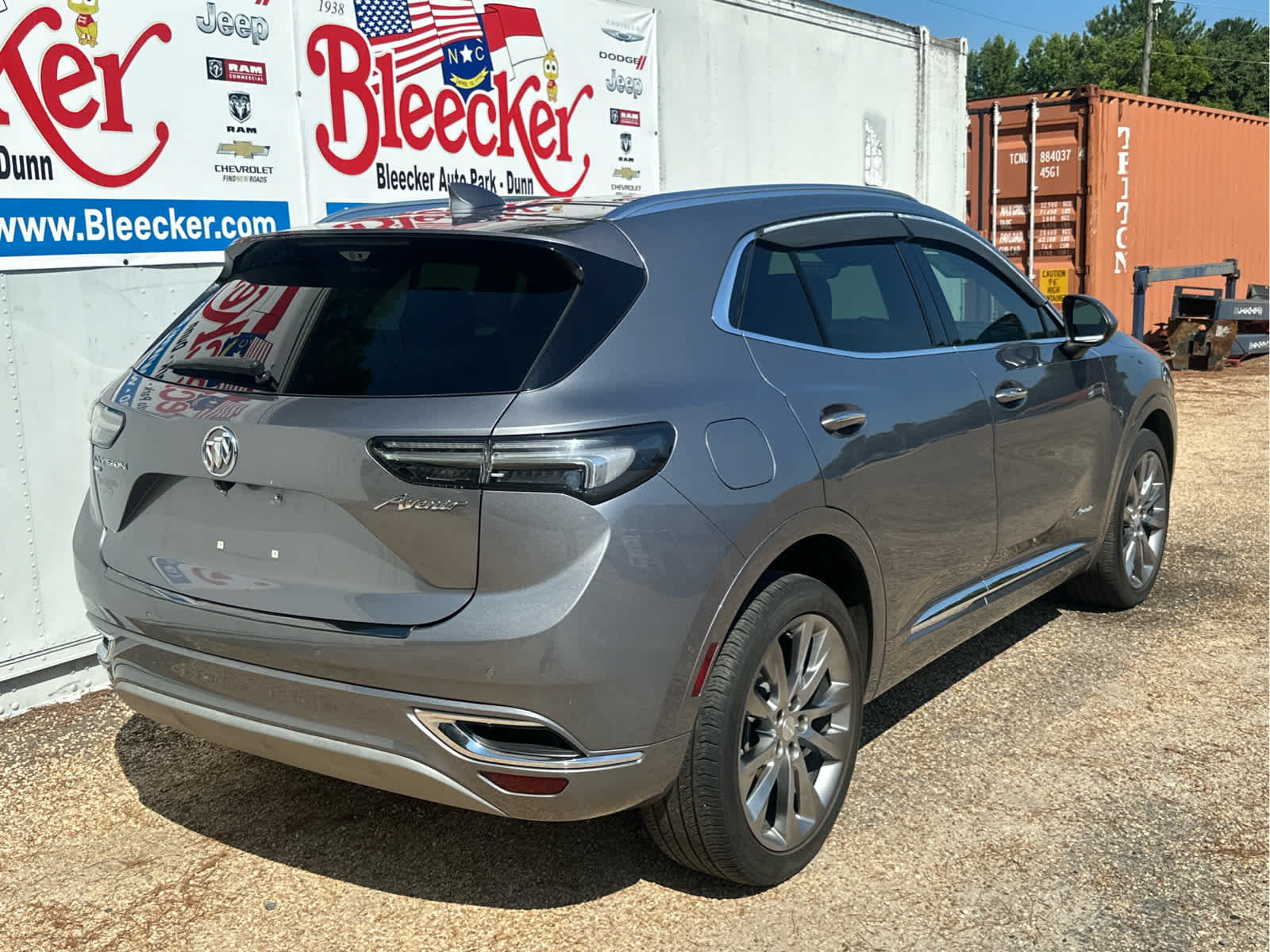 2021 Buick Envision Avenir photo 3