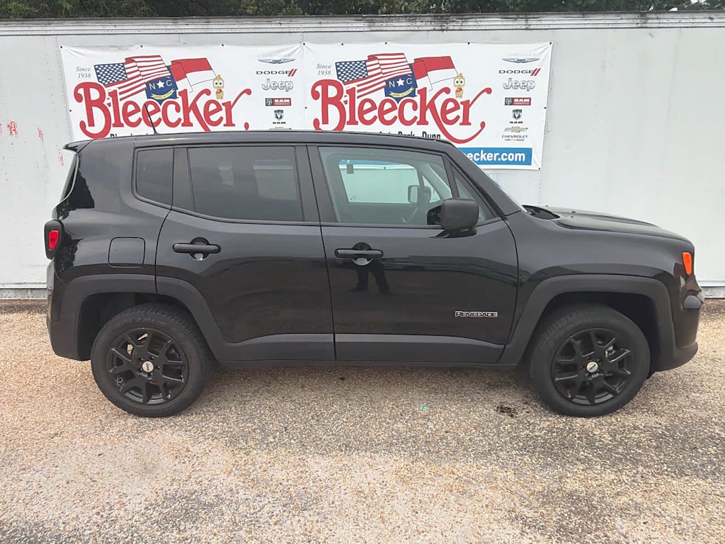Used 2023 Jeep Renegade Latitude SUV