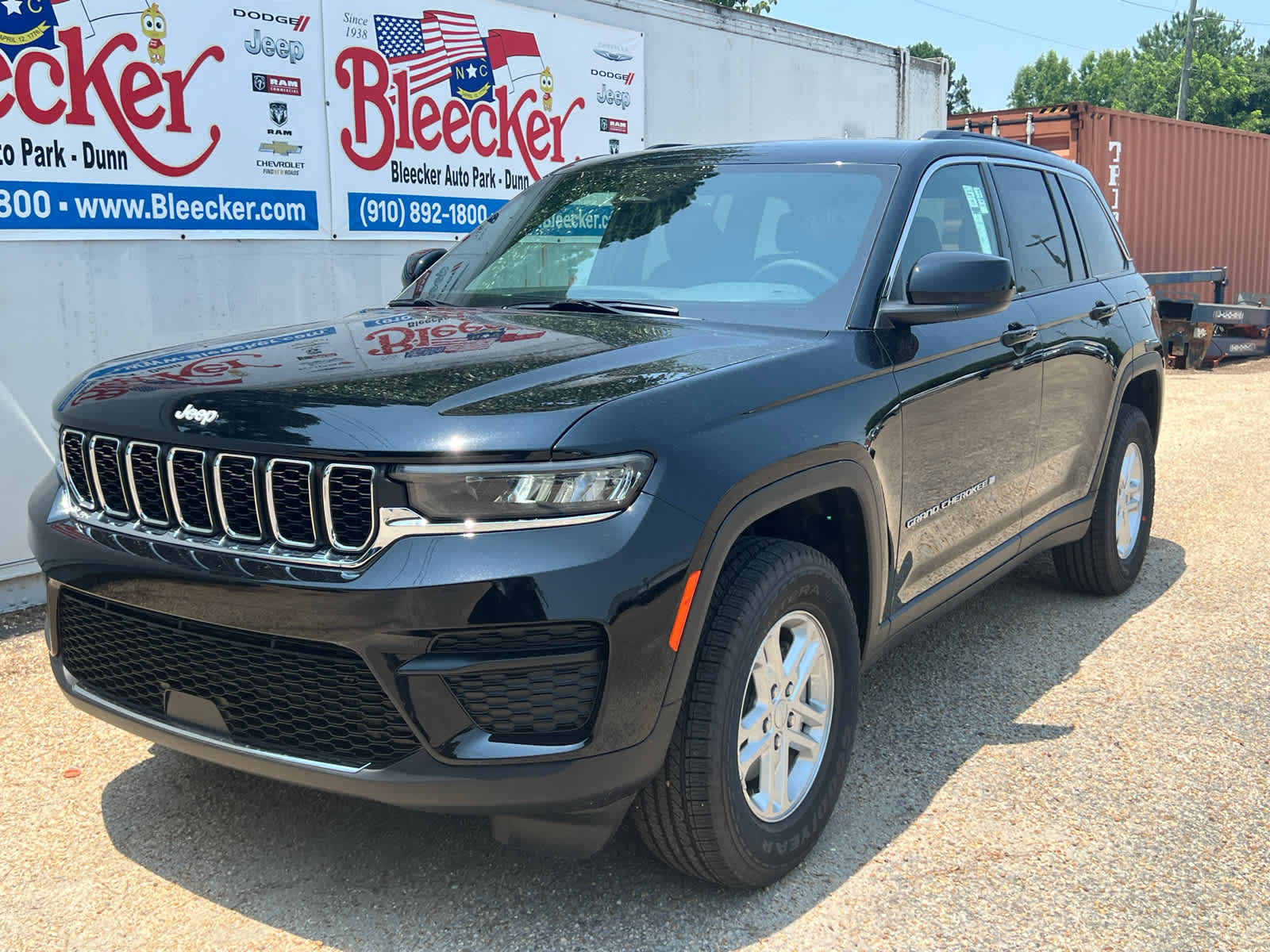 2025 Jeep Grand Cherokee Laredo - Photo 6