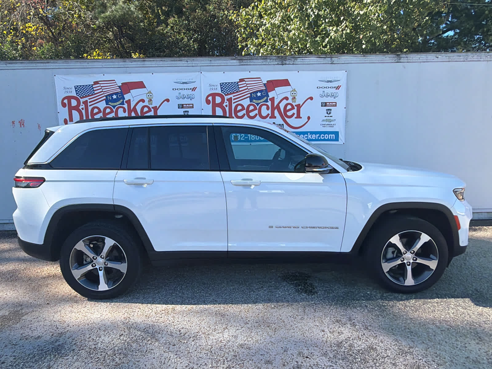 Used 2024 Jeep Grand Cherokee Limited SUV