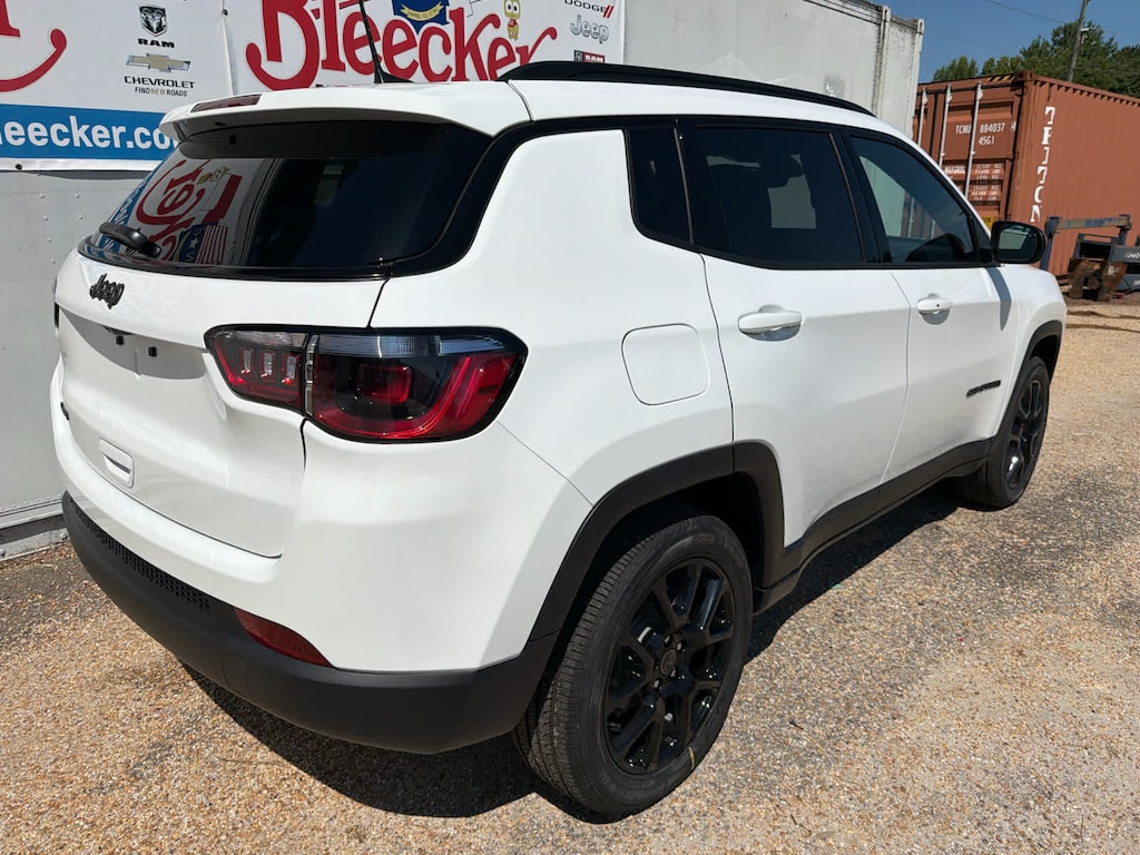 New 2026 Jeep Compass Latitude Sport Utility