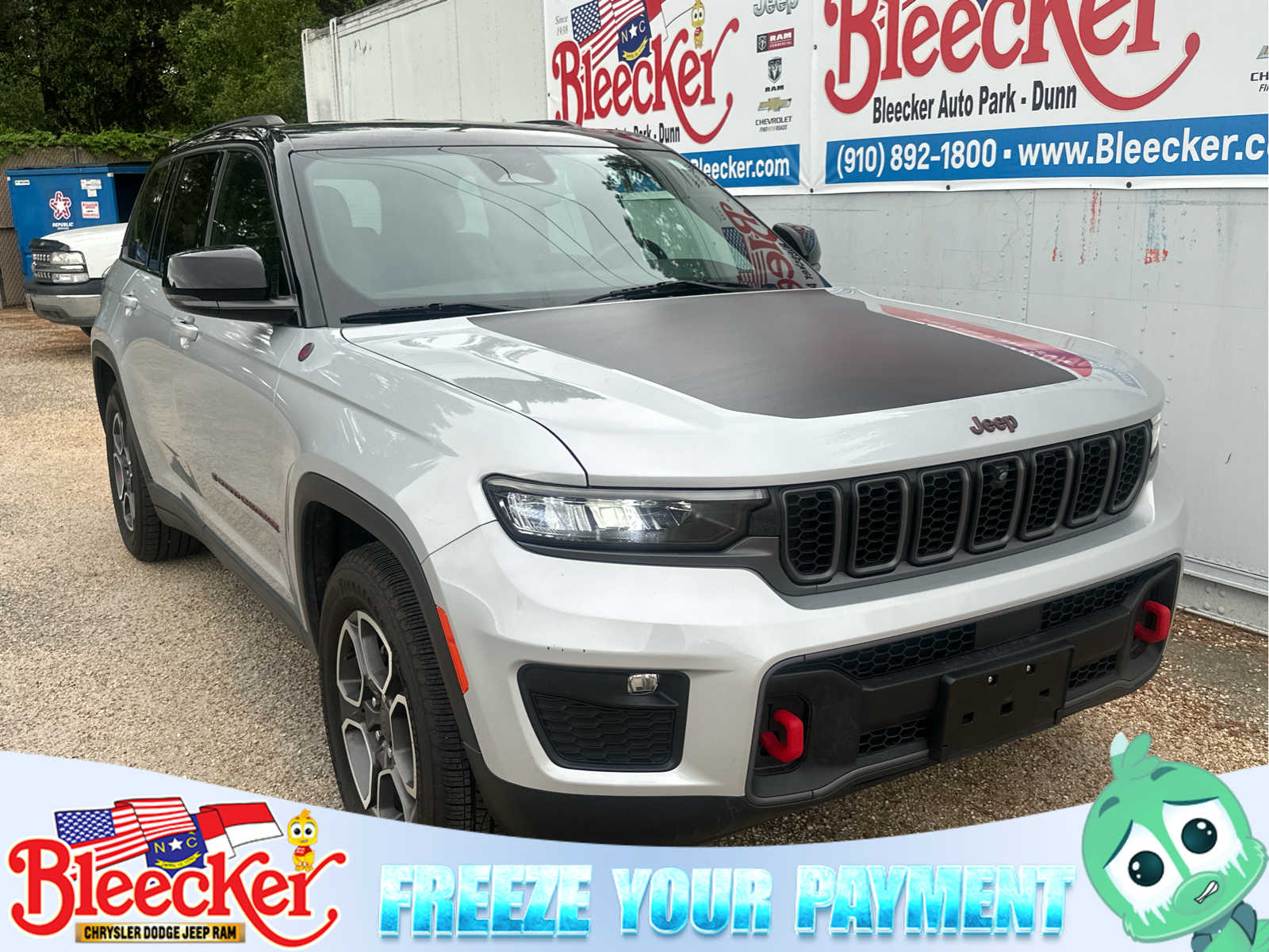 2022 Jeep Grand Cherokee Trailhawk's photo