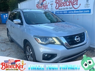 2017 Nissan Pathfinder SV SUV