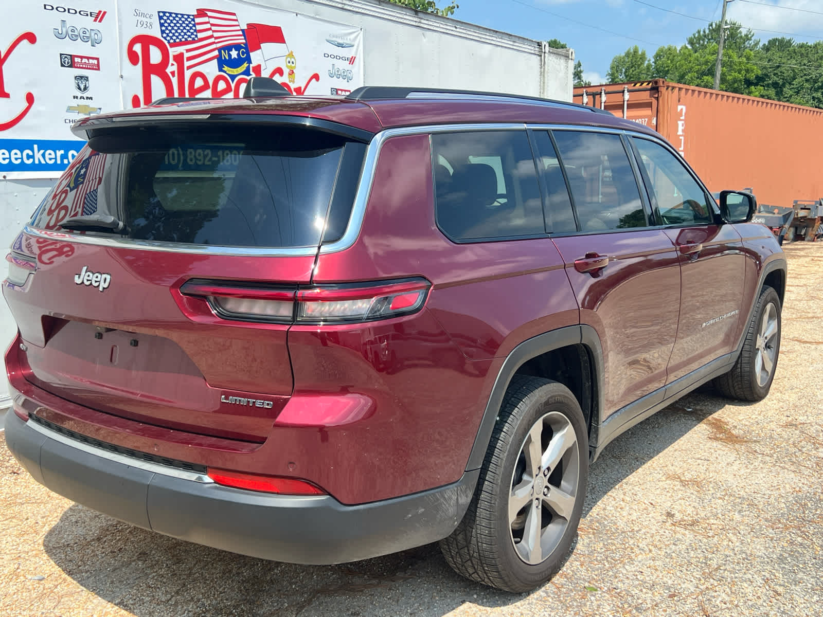 2021 Jeep Grand Cherokee L photo 3