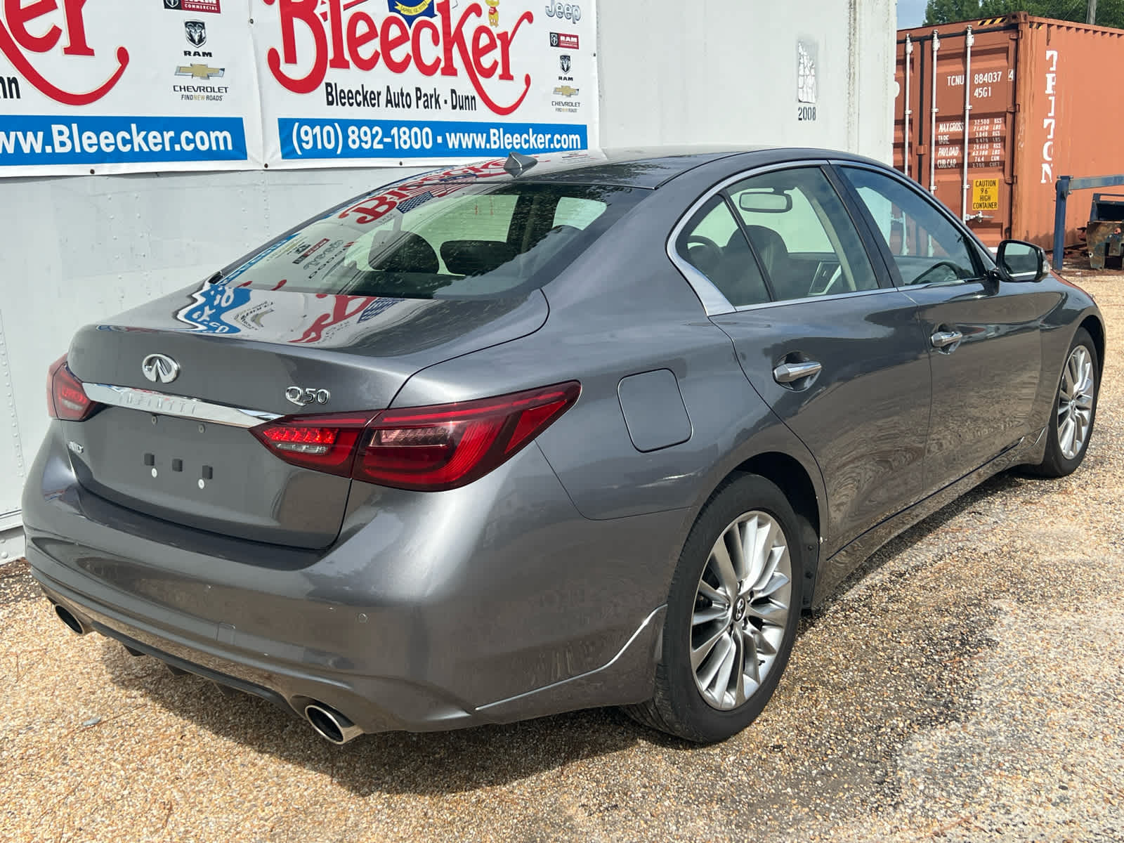 2022 Infiniti Q50 LUXE AWD photo 2